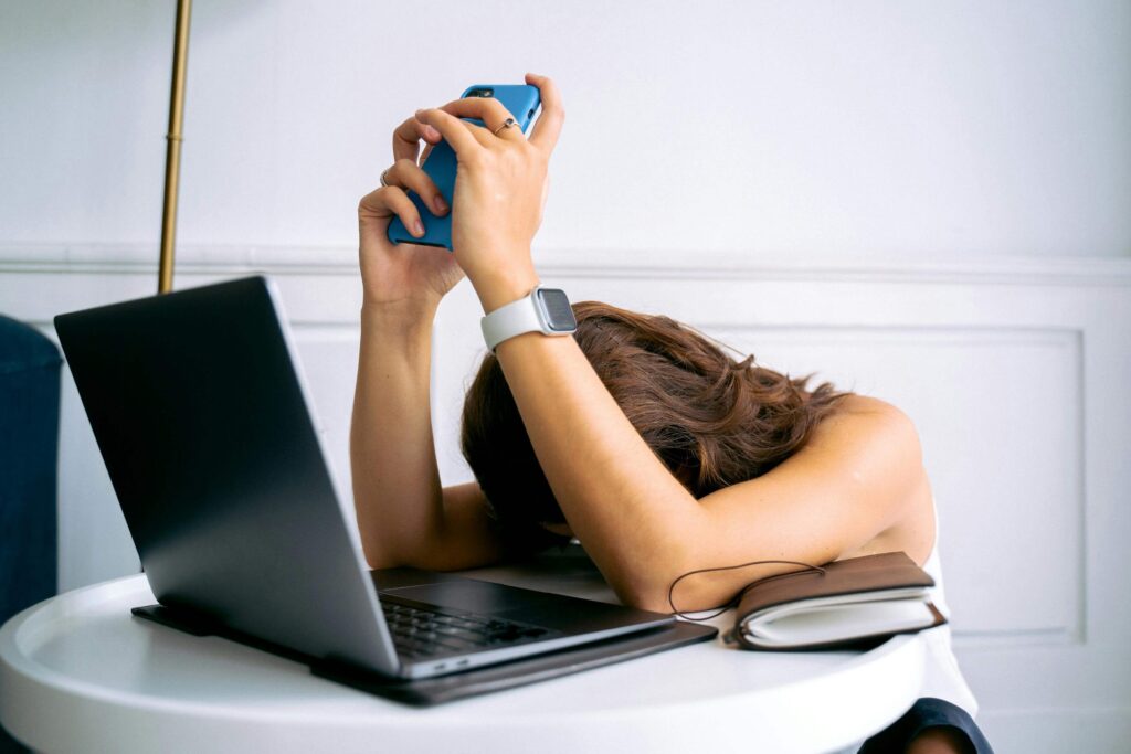 From FOMO to Burnout: How Social Media Shapes Mental Health